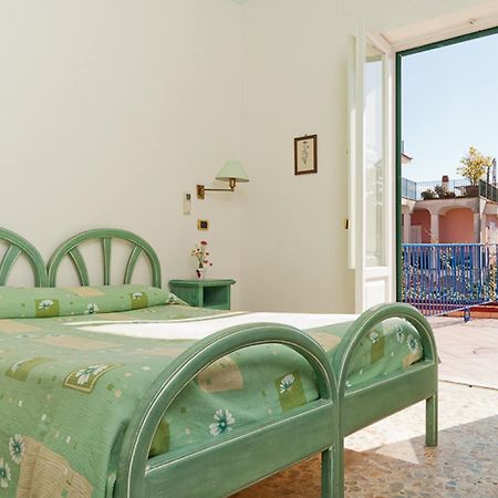 Hotel Del Postiglione ايسكيا المظهر الخارجي الصورة