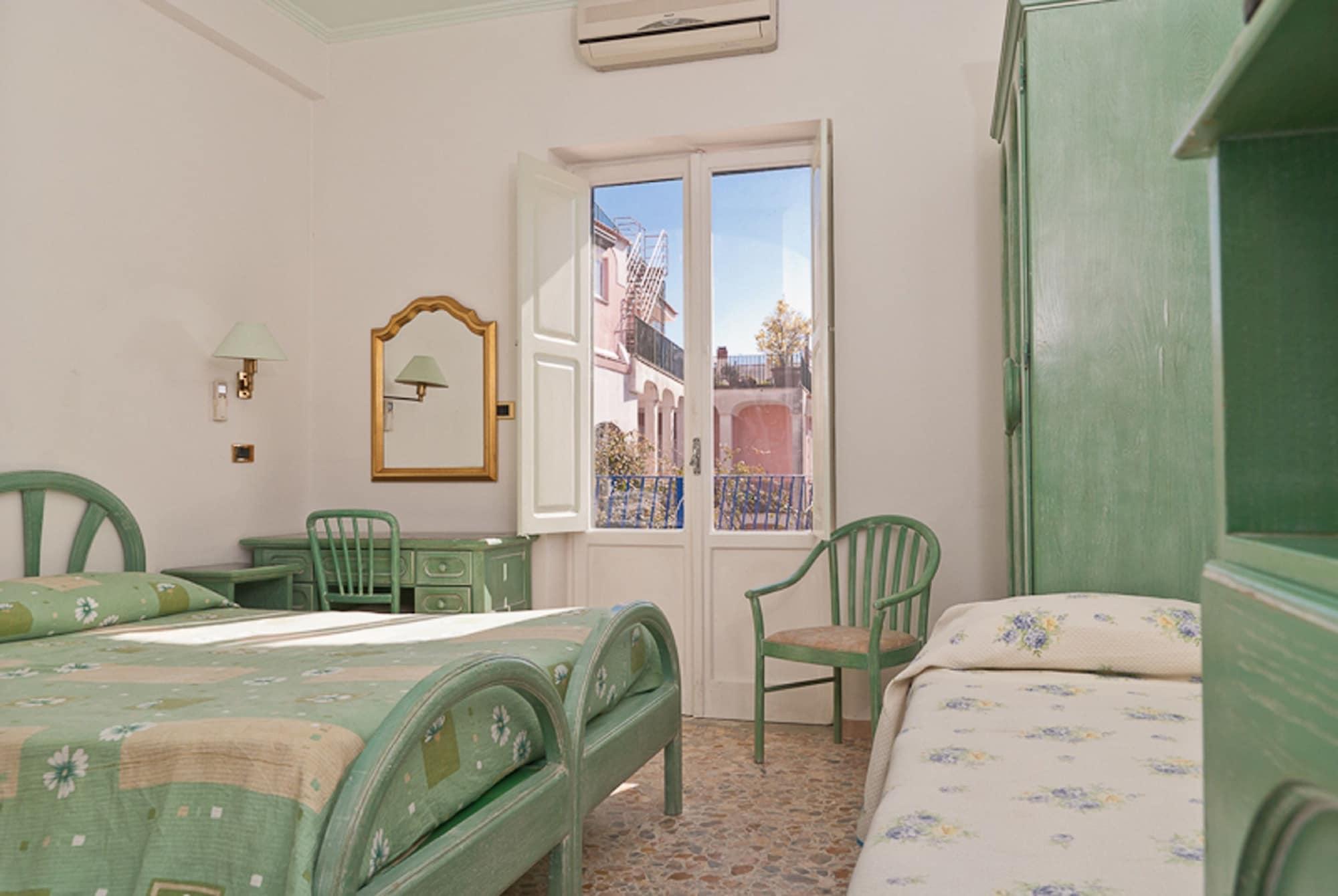 Hotel Del Postiglione ايسكيا المظهر الخارجي الصورة